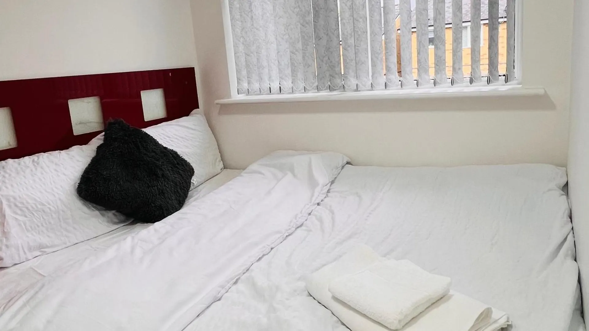 度假居 3-Bed House In Northolt别墅