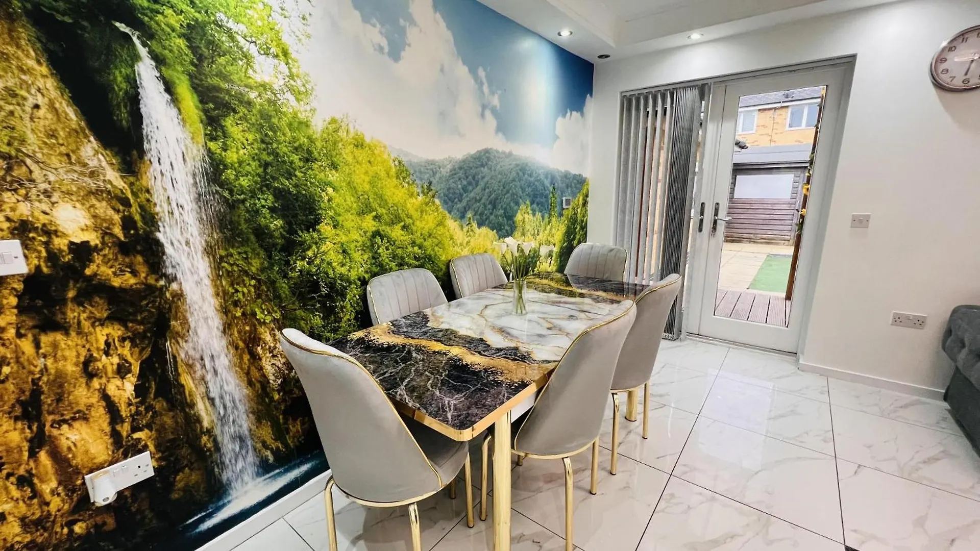 3-Bed House In Northolt Villa United Kingdom