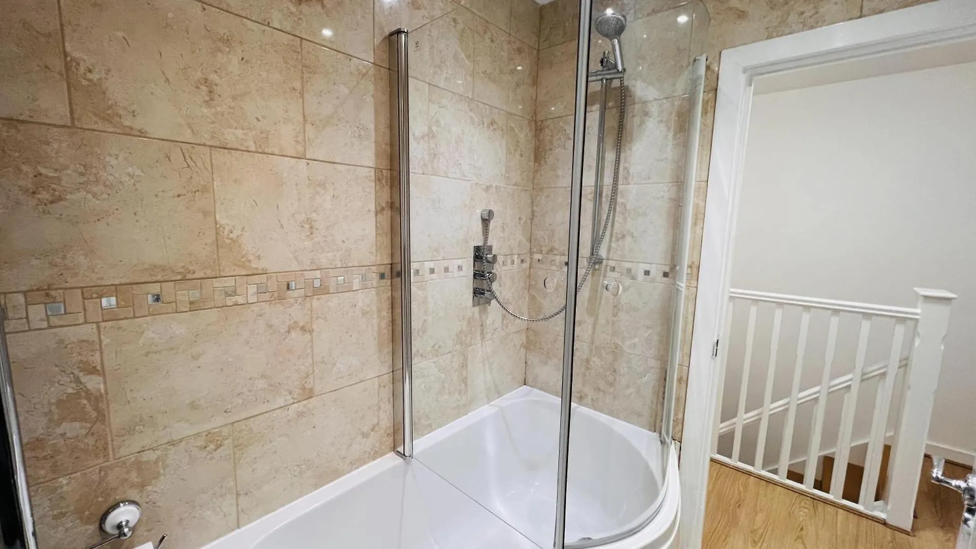 3-Bed House In Northolt Villa United Kingdom