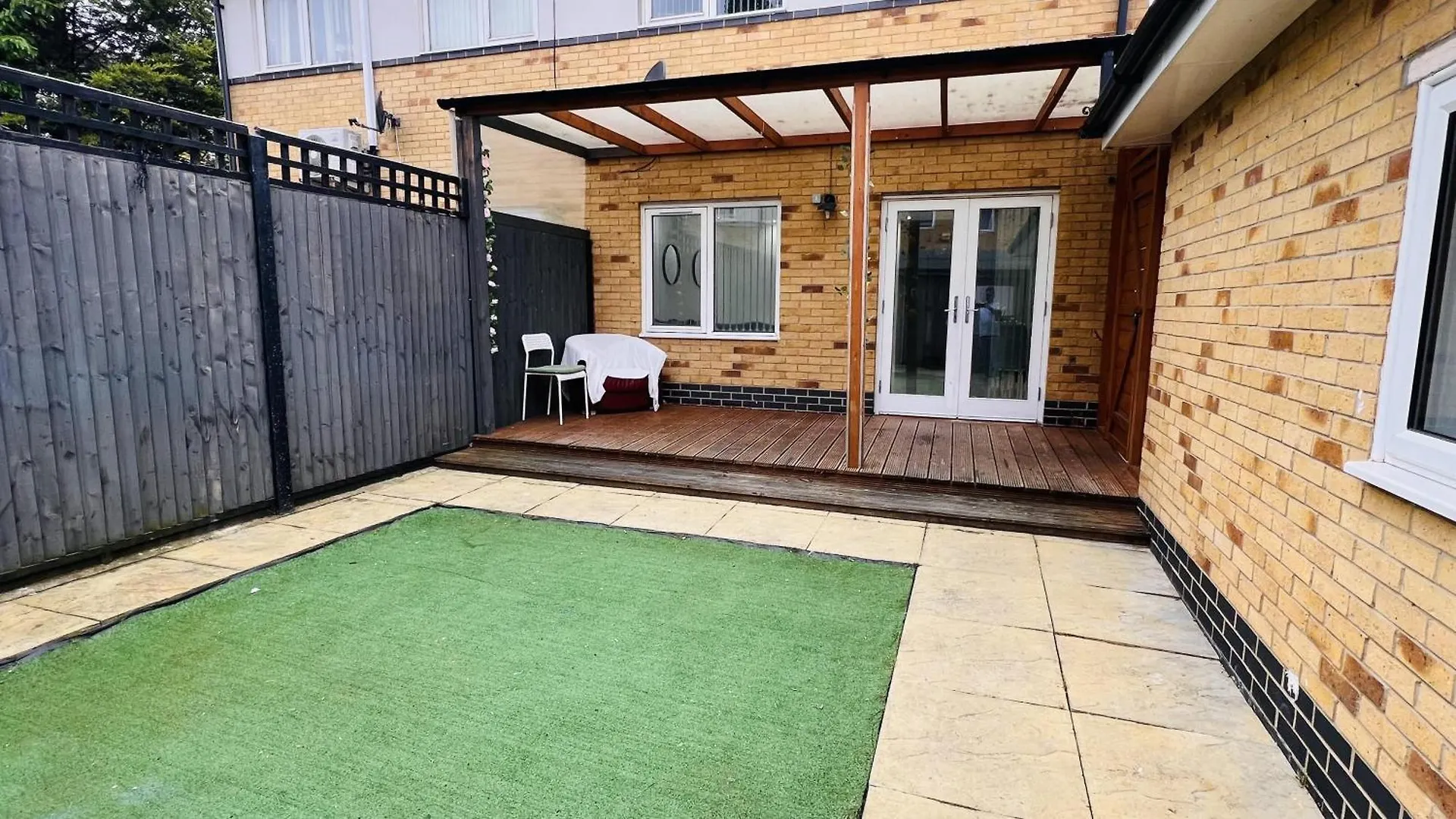 3-Bed House In Northolt Villa 0*, Northolt (Greater London) United Kingdom